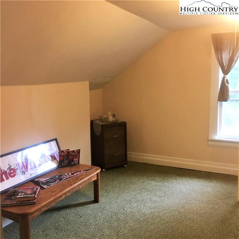 Image number 6 for the current listing