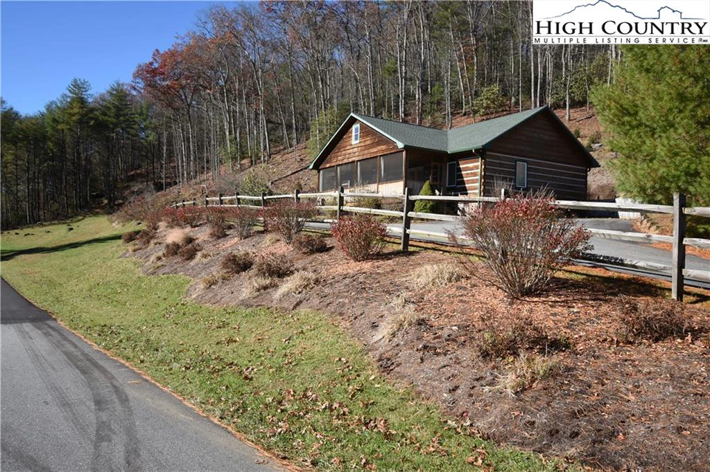 Image number 1 for the current listing
