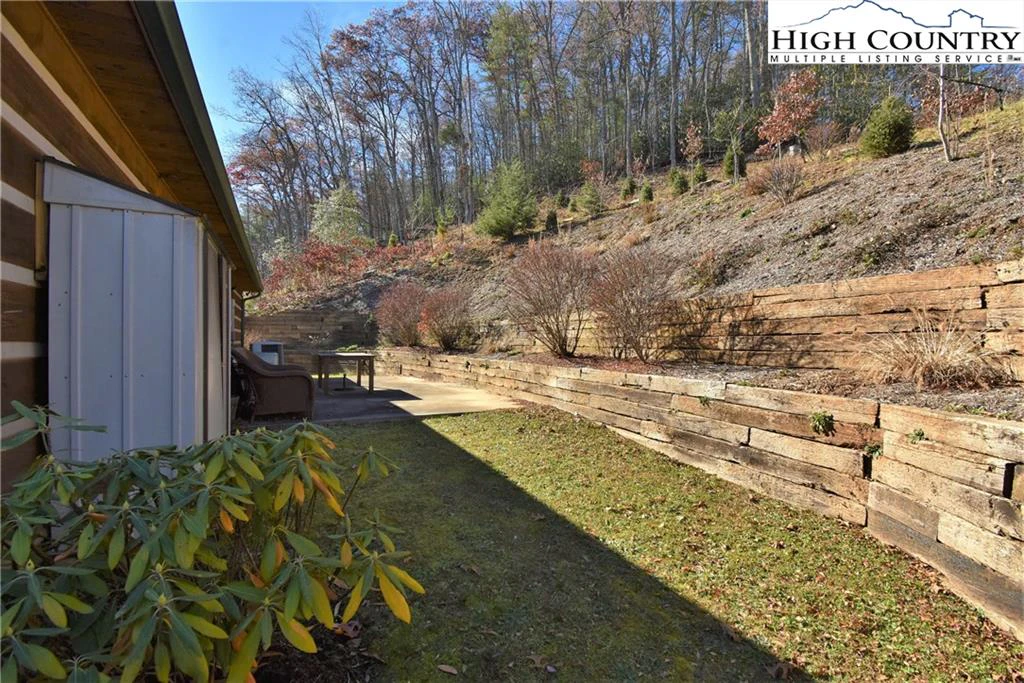 Image number 11 for the current listing