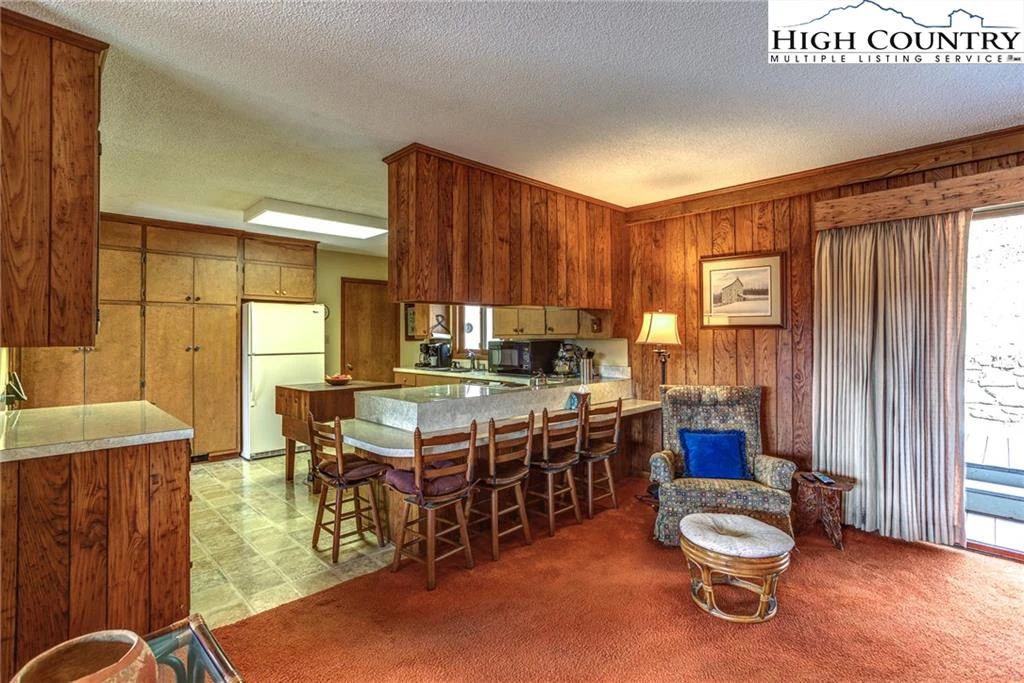 Image number 22 for the current listing