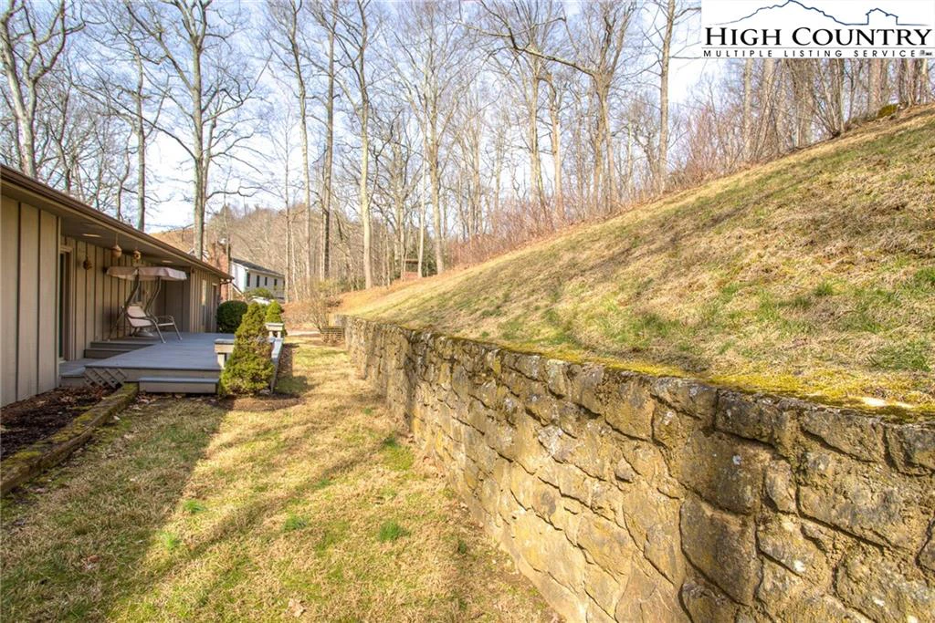 Image number 11 for the current listing
