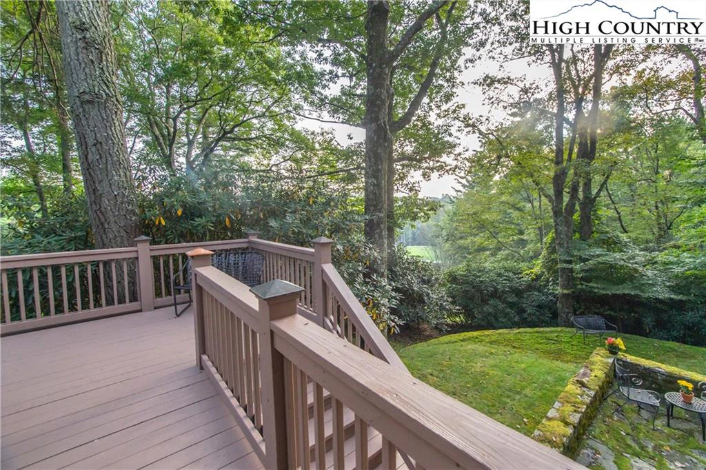 Image number 5 for the current listing