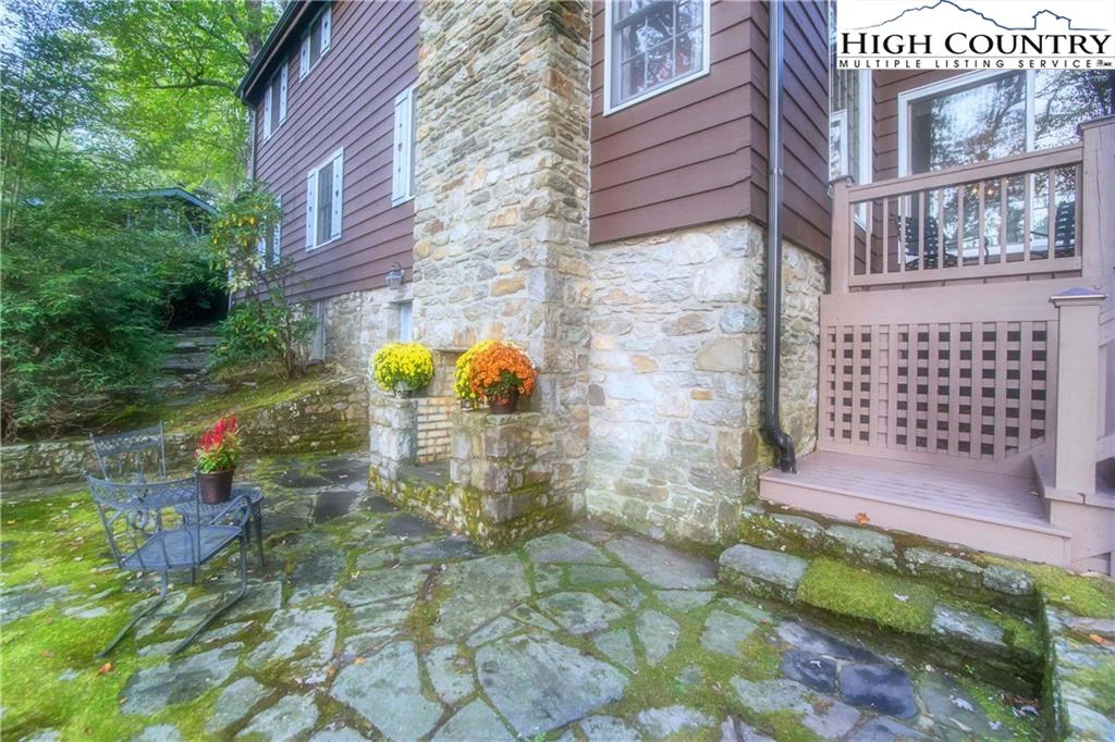 Image number 6 for the current listing