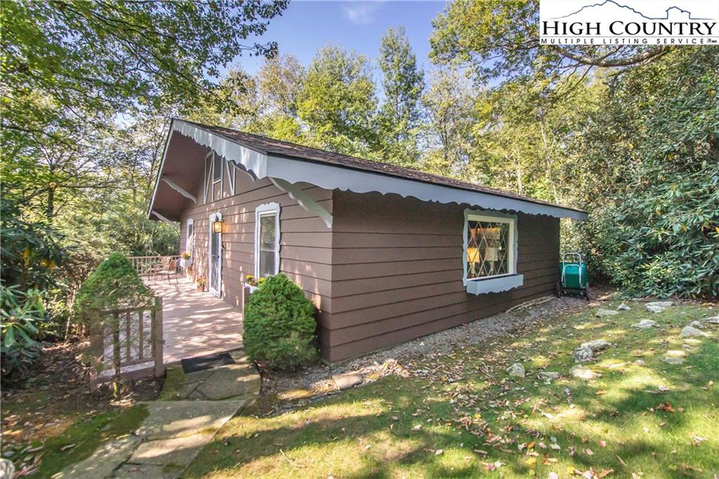 Image number 8 for the current listing