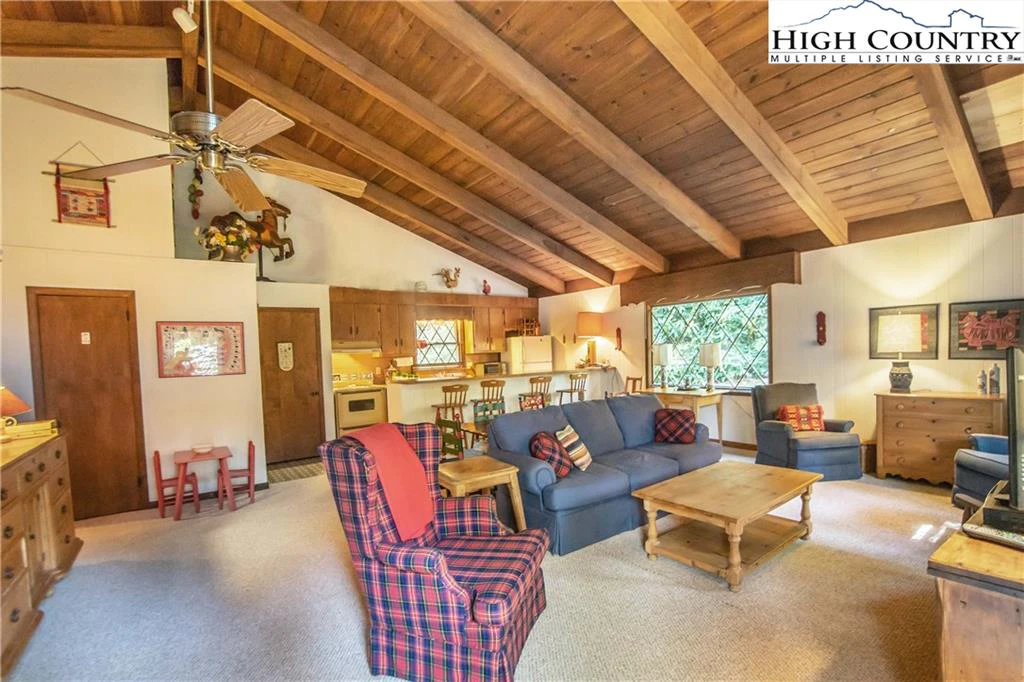 Image number 10 for the current listing