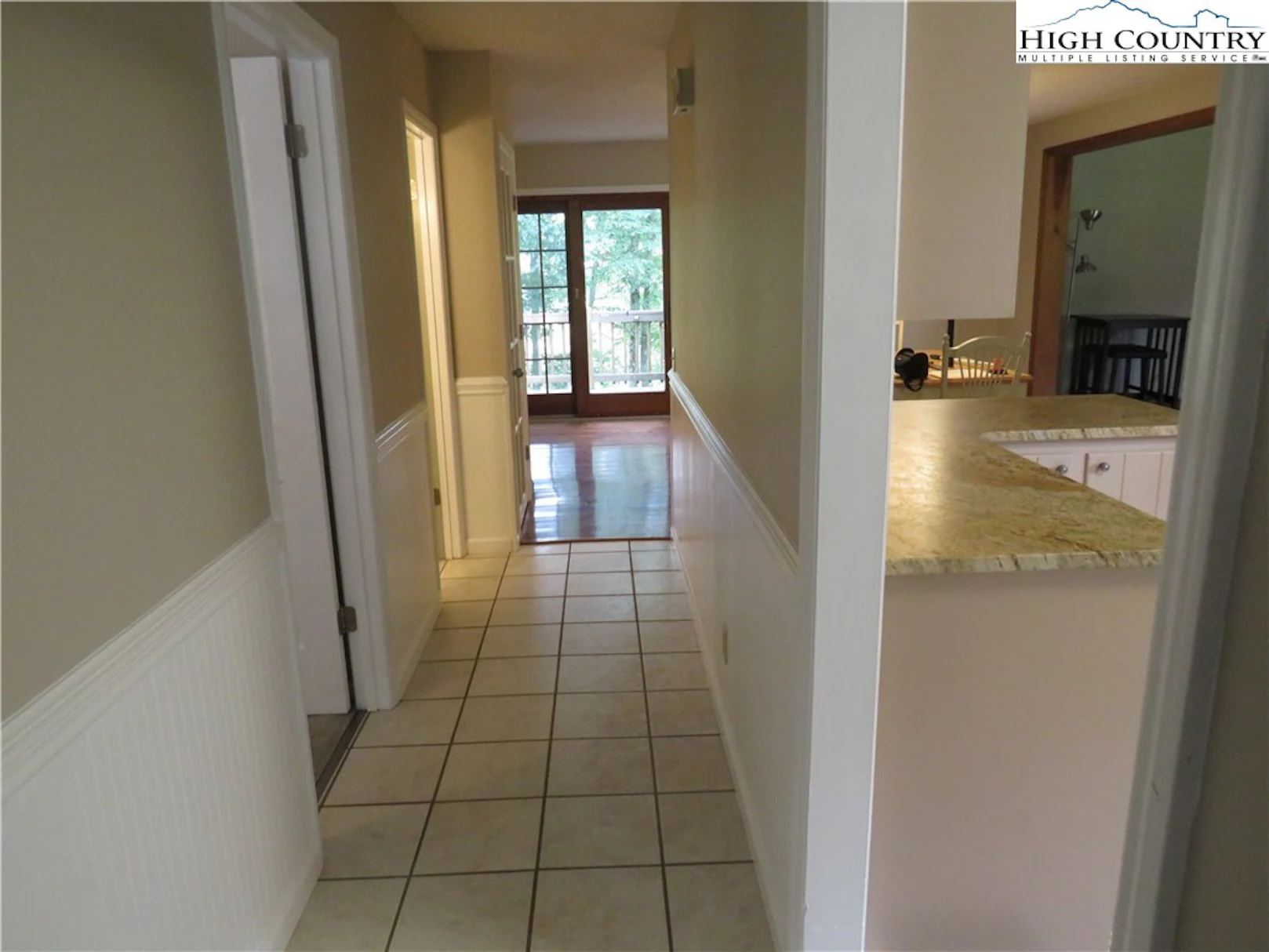 Image number 21 for the current listing