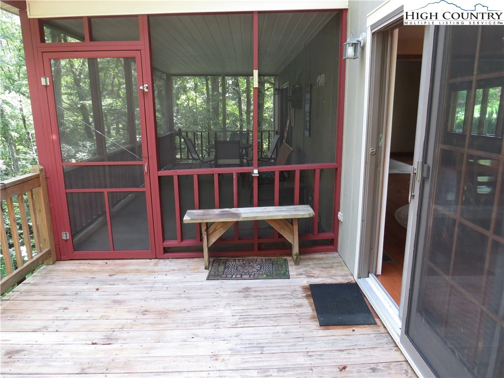 Image number 8 for the current listing