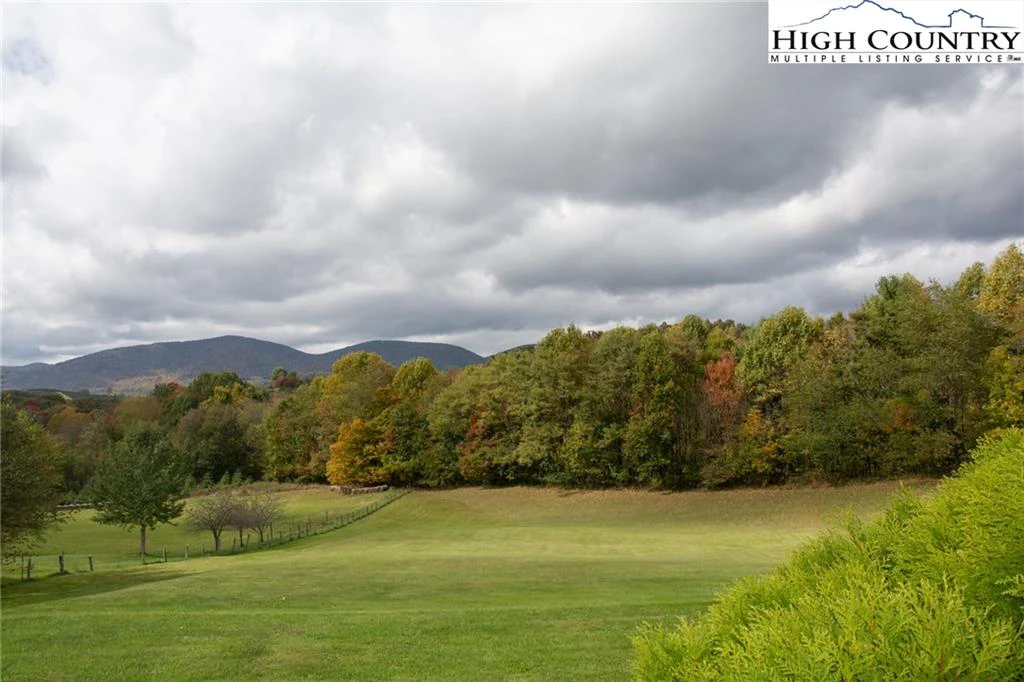 Image number 3 for the current listing