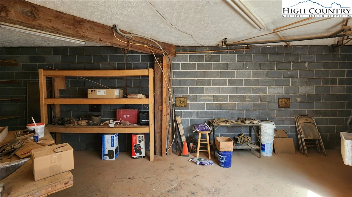 Image number 6 for the current listing
