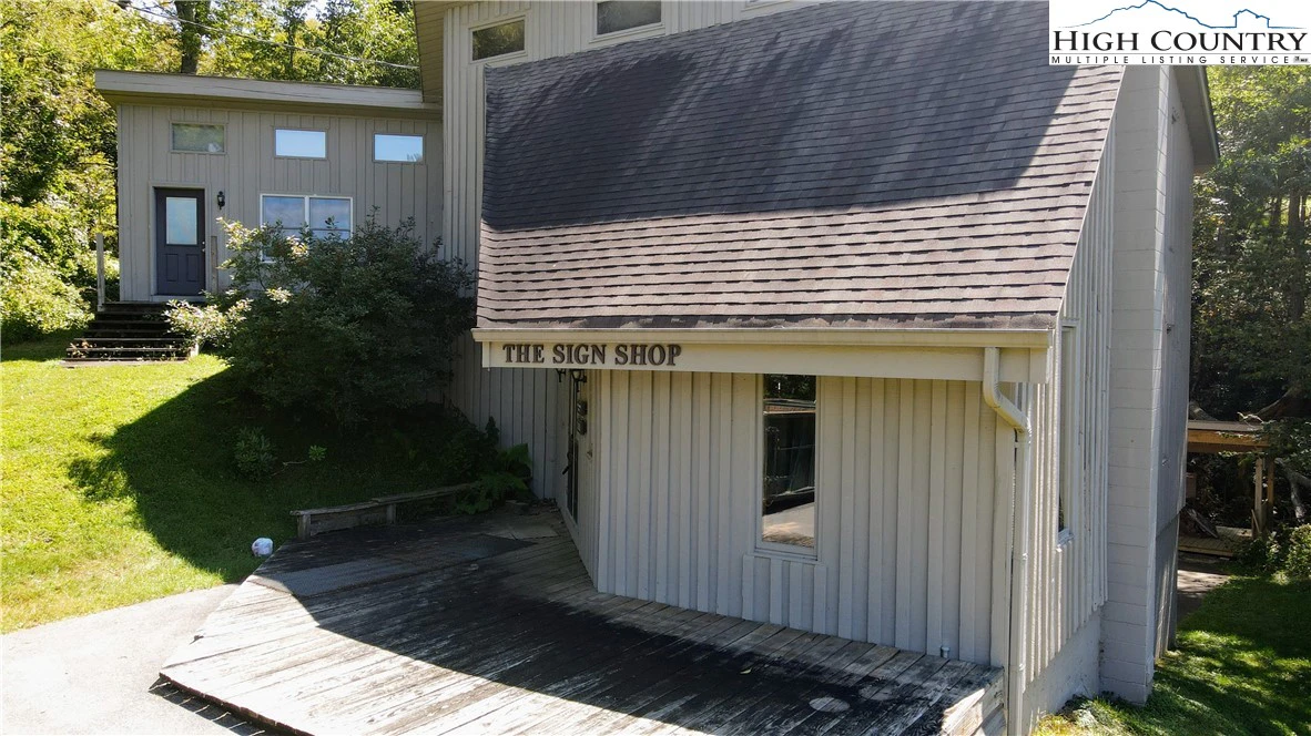 Image number 7 for the current listing