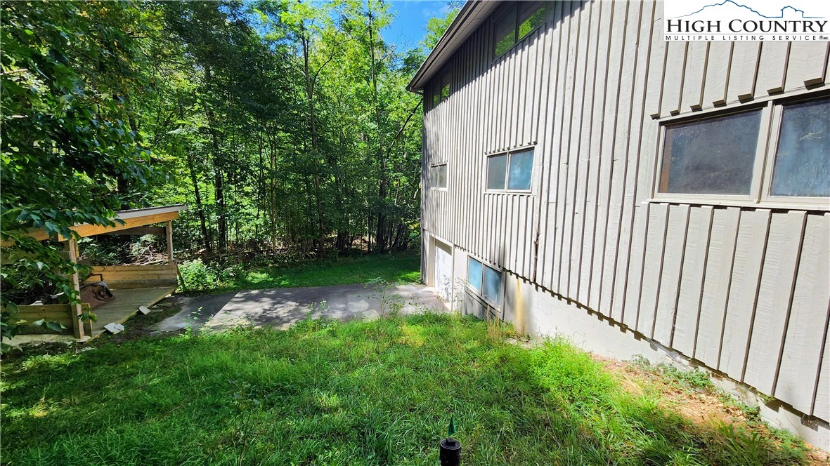 Image number 10 for the current listing
