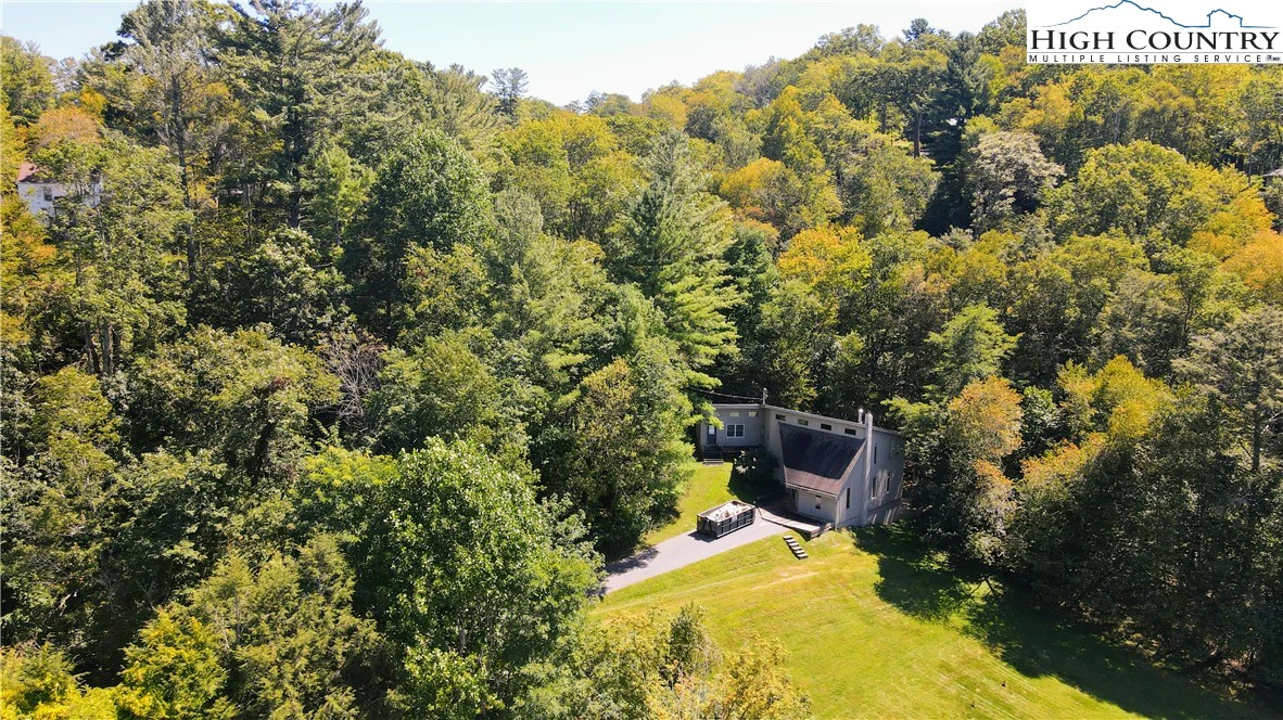 Image number 17 for the current listing