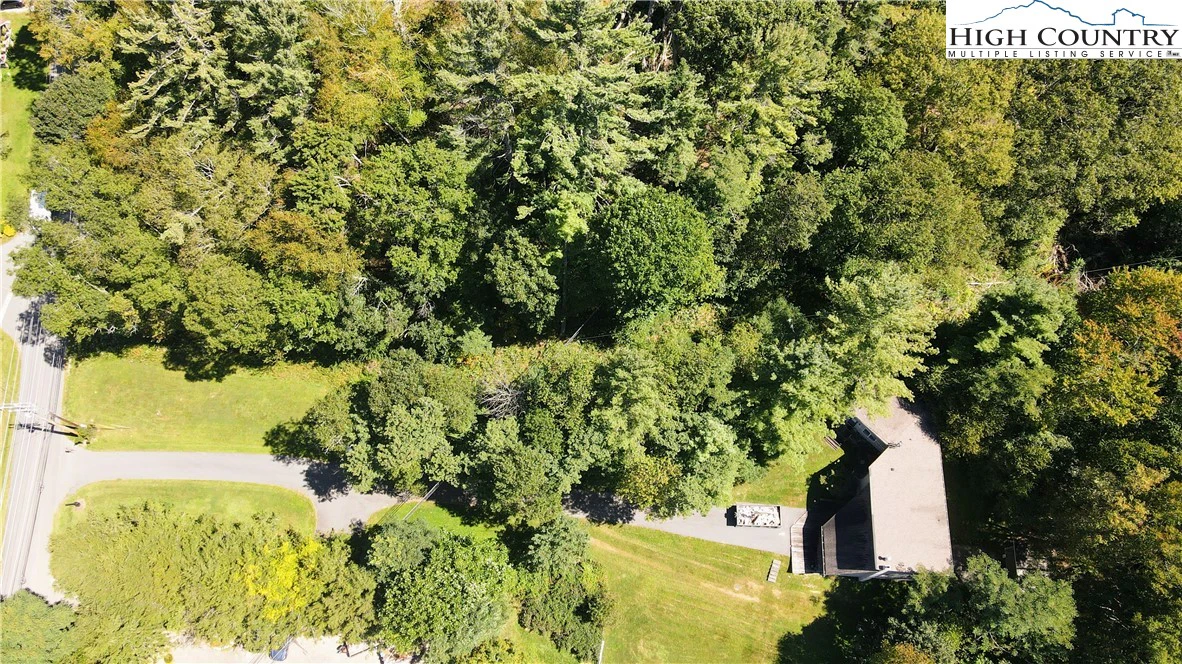 Image number 19 for the current listing