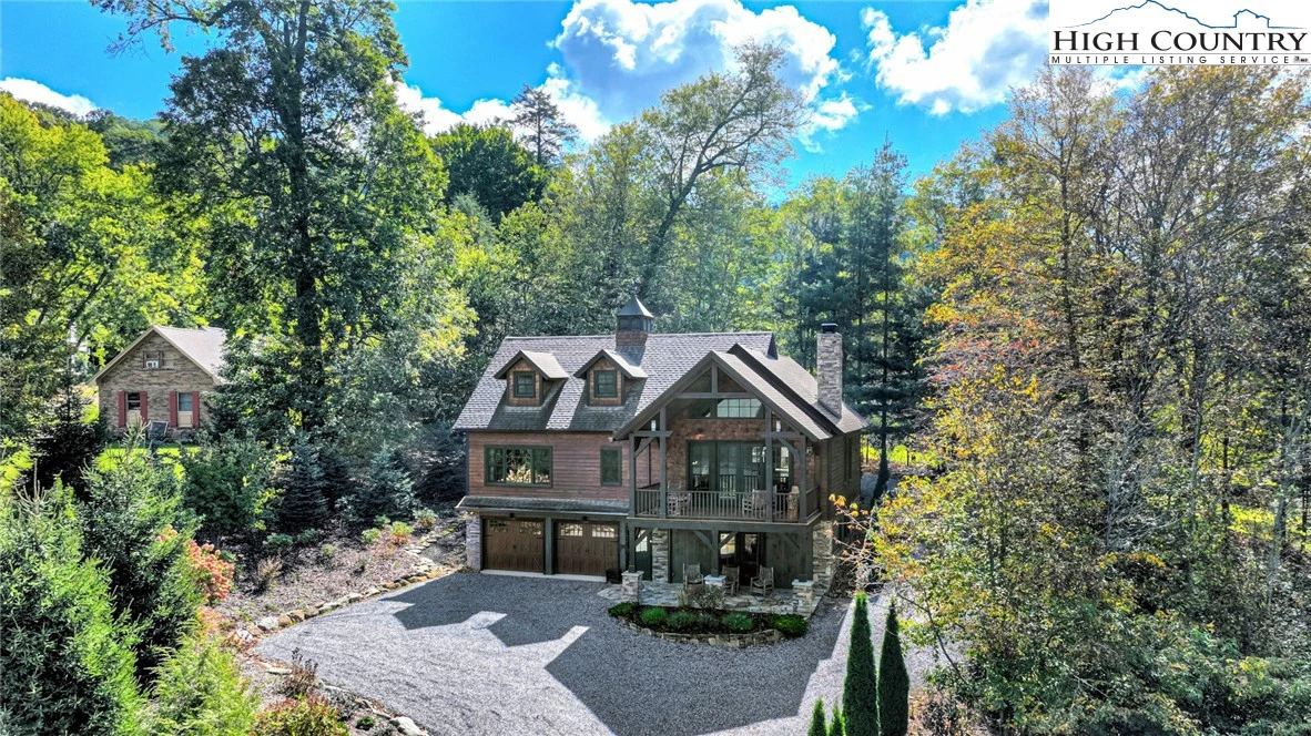 Image number 1 for the current listing