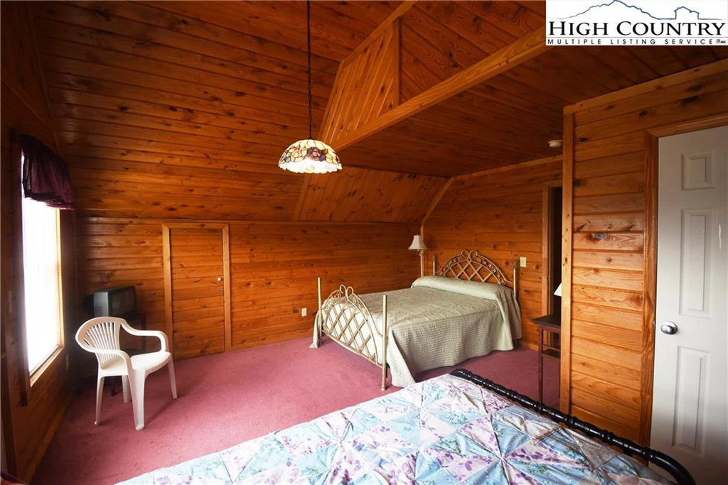 Image number 10 for the current listing