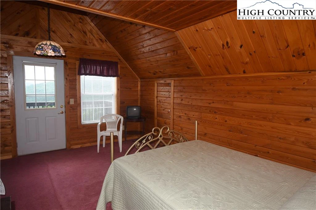 Image number 9 for the current listing