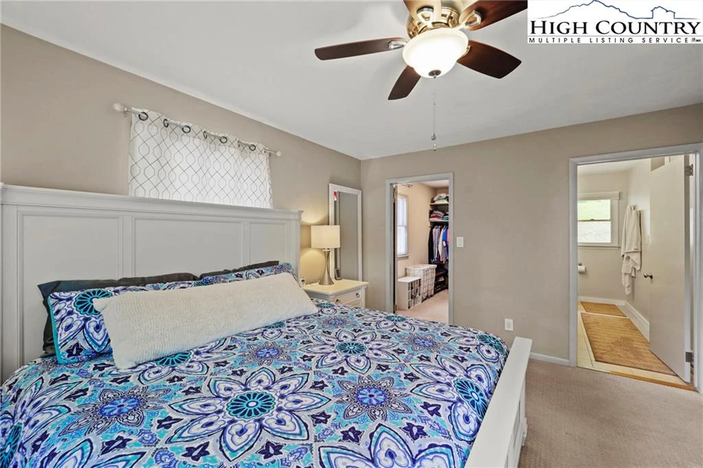 Image number 7 for the current listing