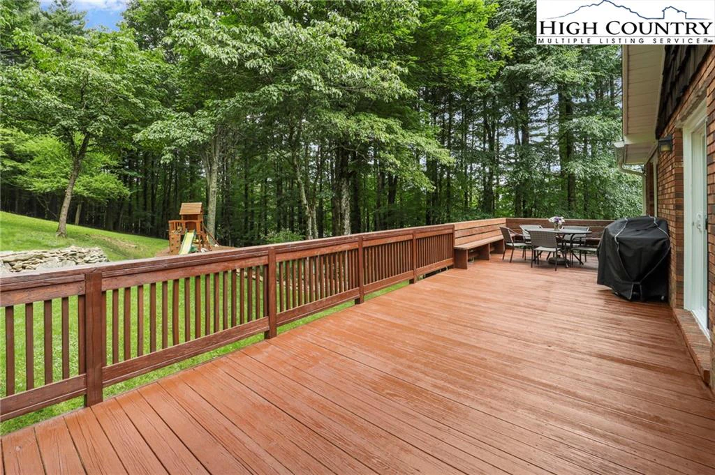 Image number 21 for the current listing