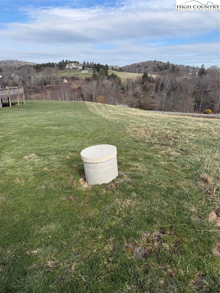 Image number 18 for the current listing