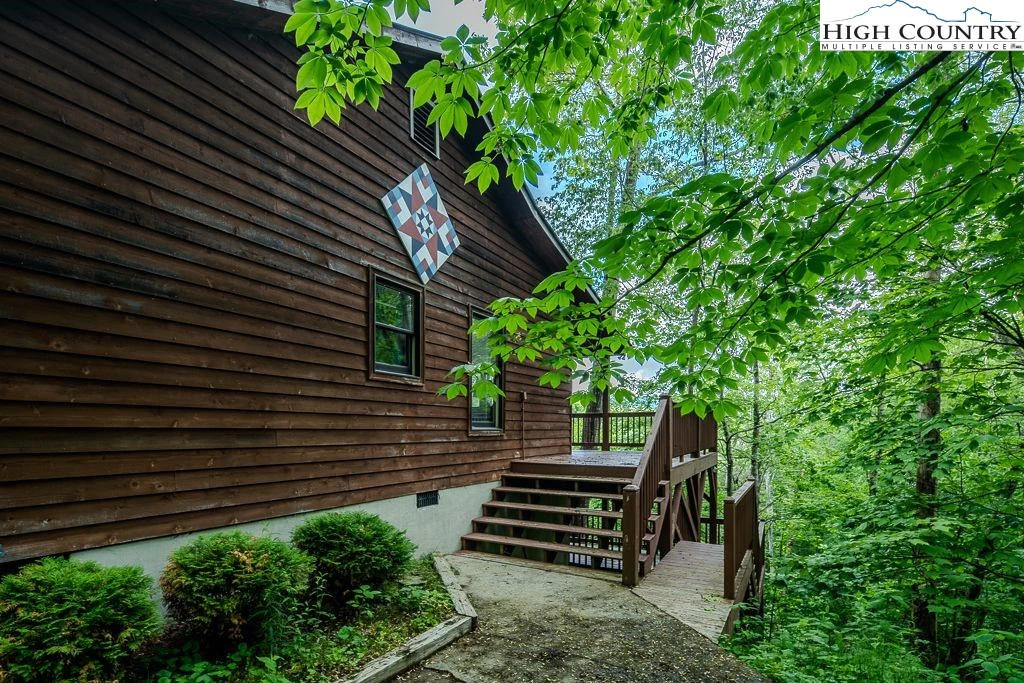 Image number 3 for the current listing