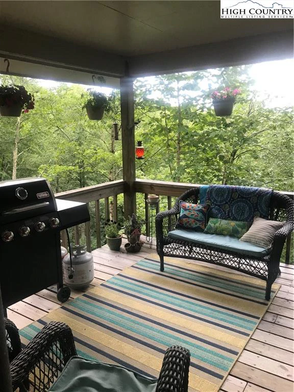 Image number 10 for the current listing