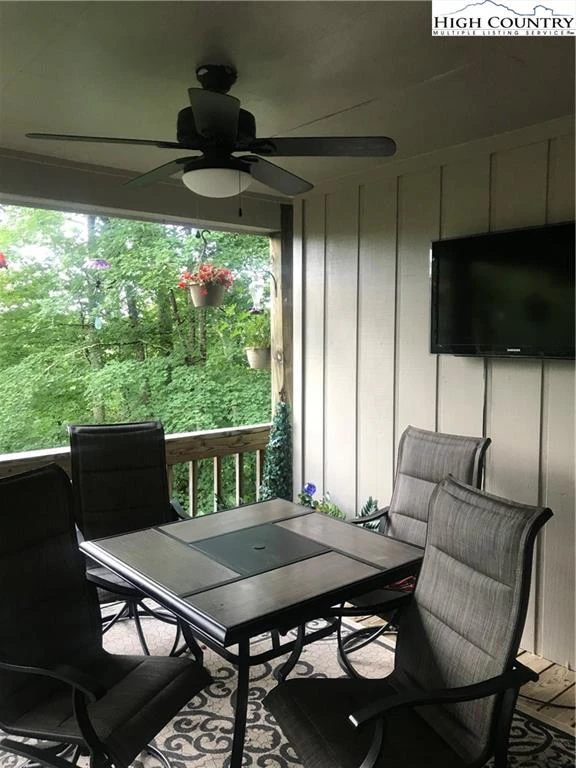 Image number 6 for the current listing