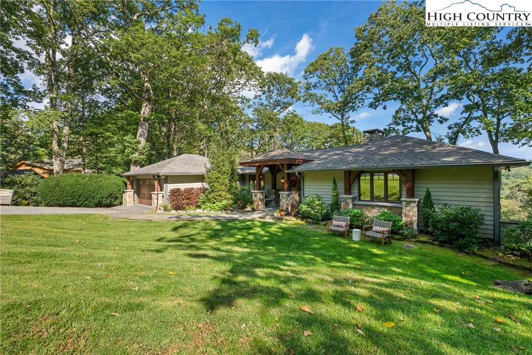 Image number 13 for the current listing