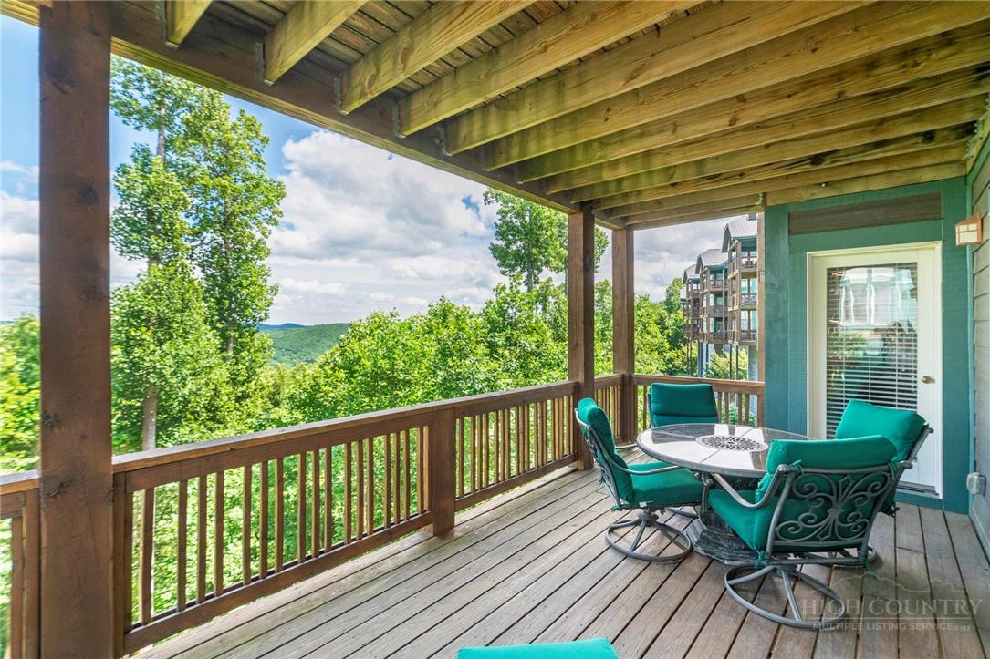 Image number 3 for the current listing
