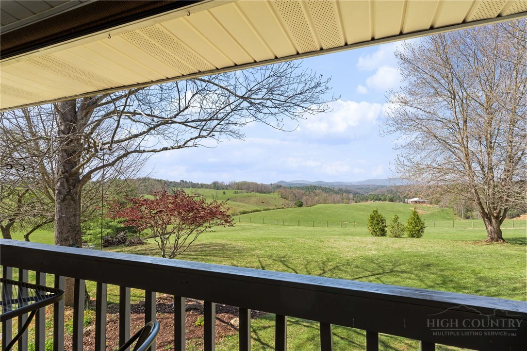 Image number 5 for the current listing