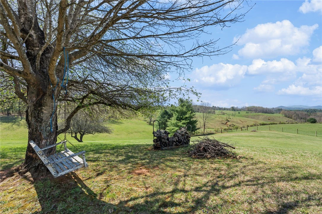 Image number 20 for the current listing