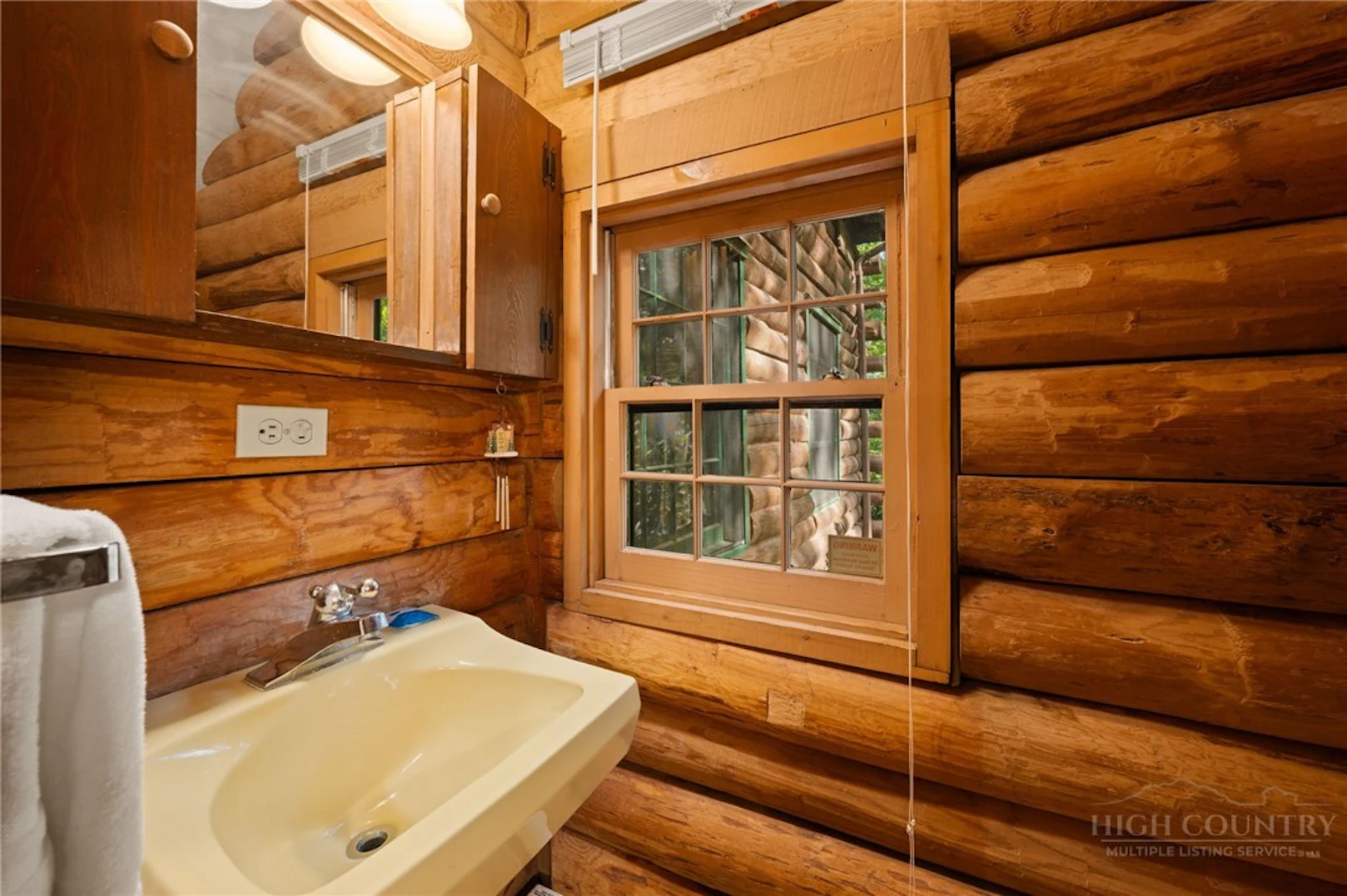 Image number 20 for the current listing