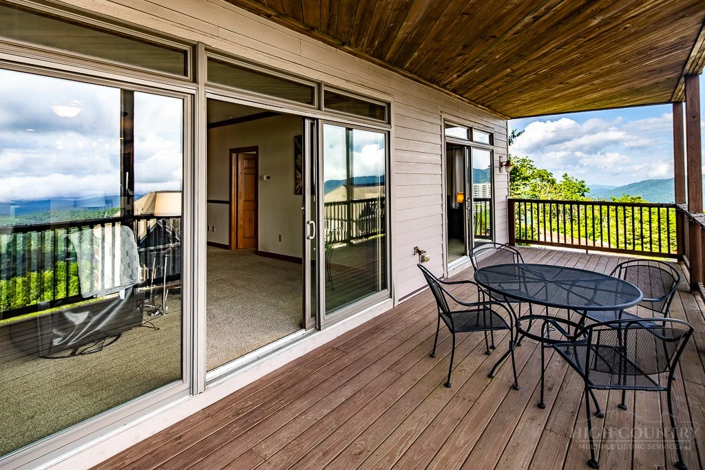 Image number 11 for the current listing