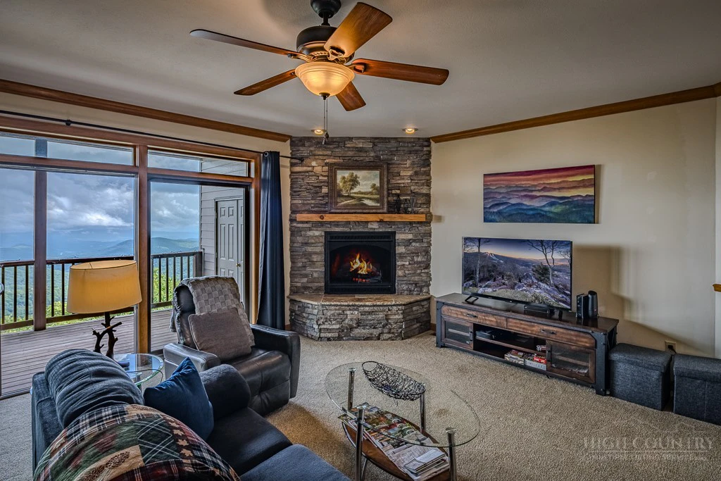 Image number 12 for the current listing