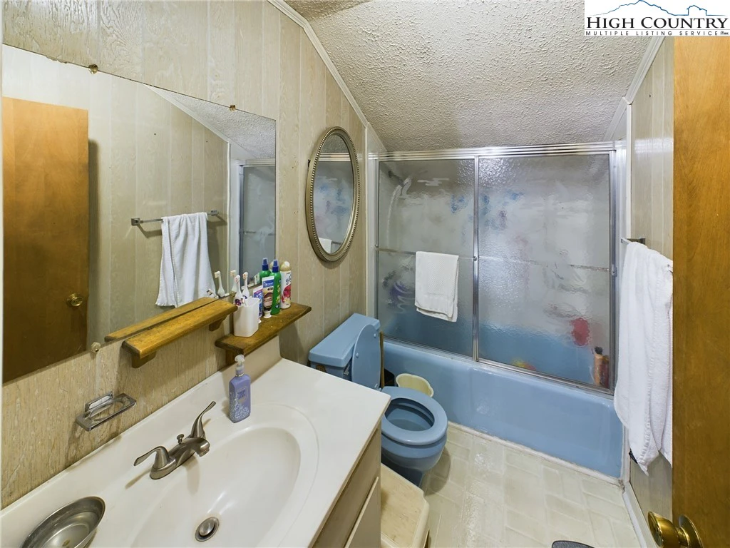 Image number 11 for the current listing