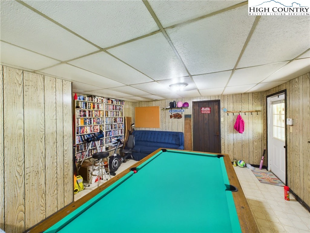 Image number 13 for the current listing