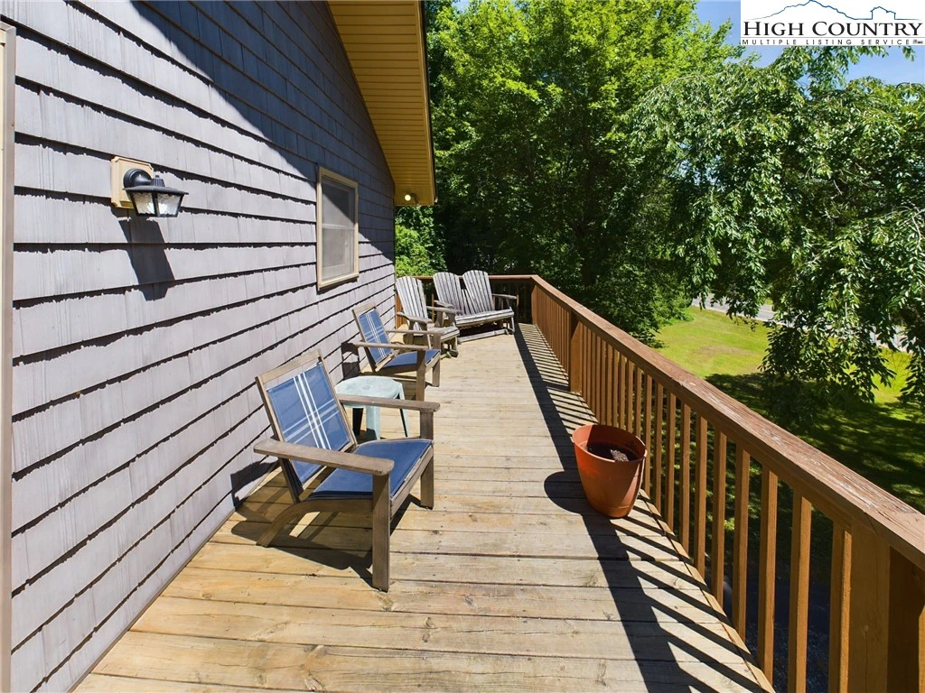 Image number 7 for the current listing