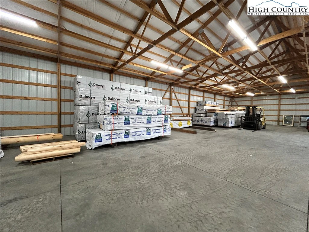Image number 2 for the current listing