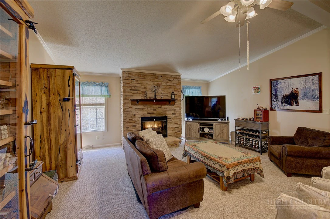 Image number 5 for the current listing