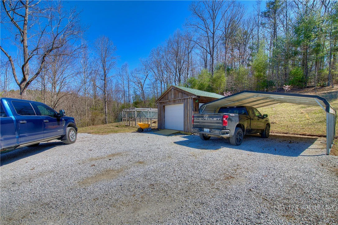 Image number 20 for the current listing