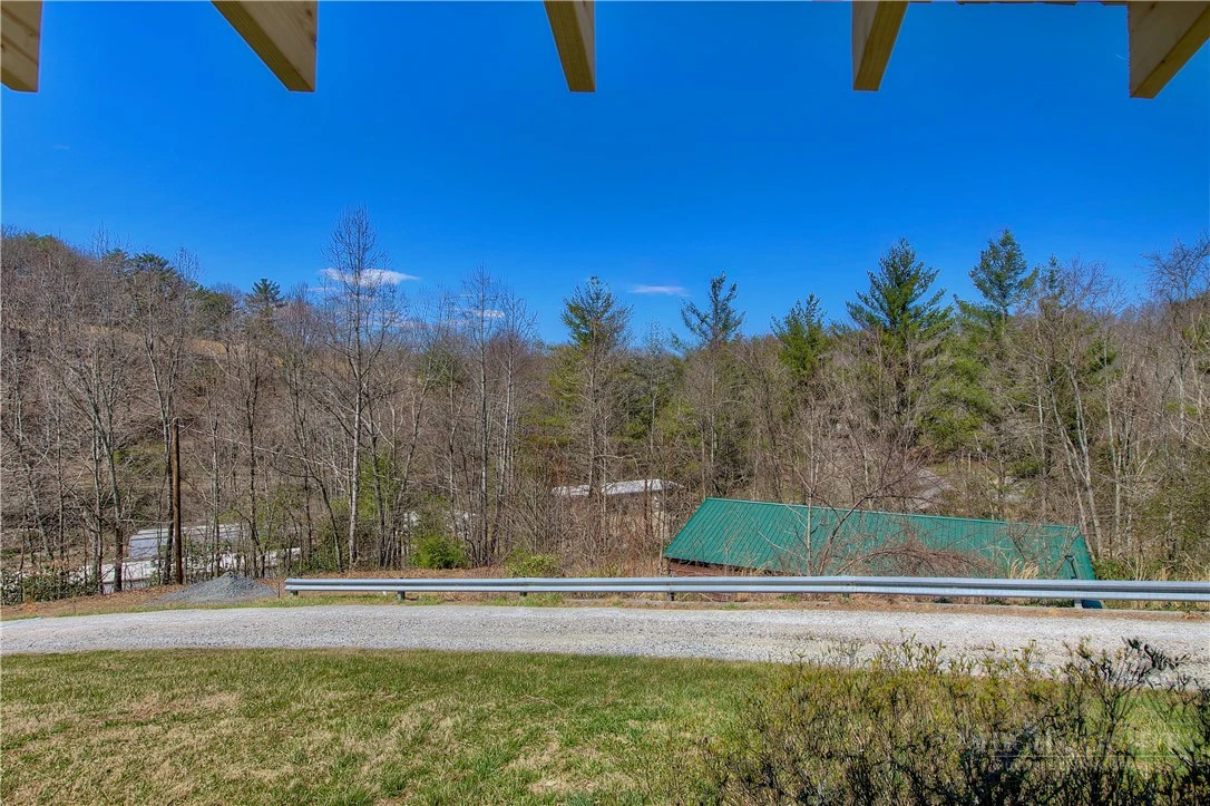 Image number 11 for the current listing