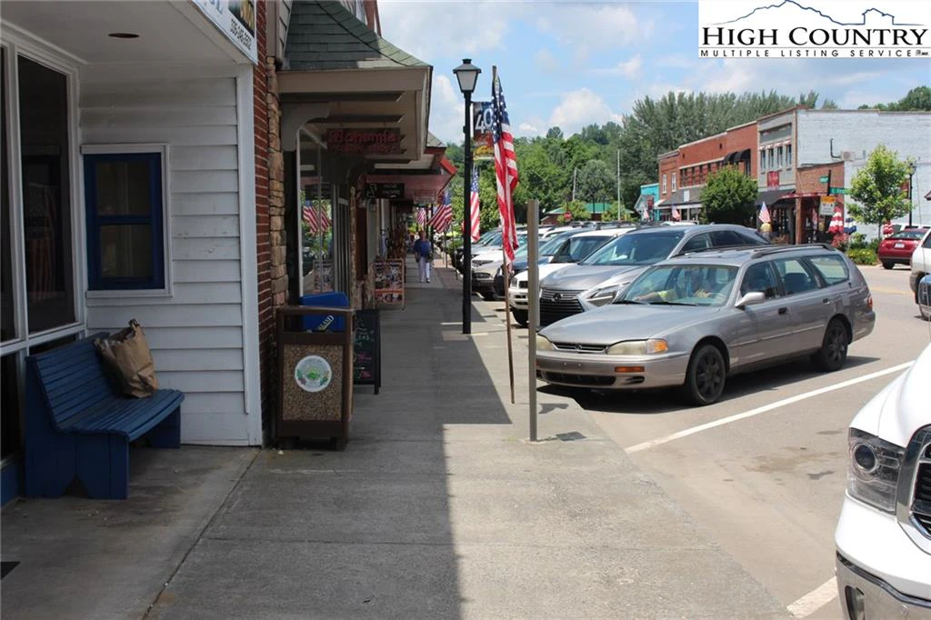 Image number 3 for the current listing