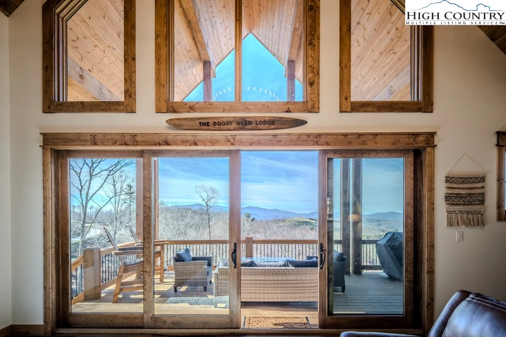 Image number 7 for the current listing