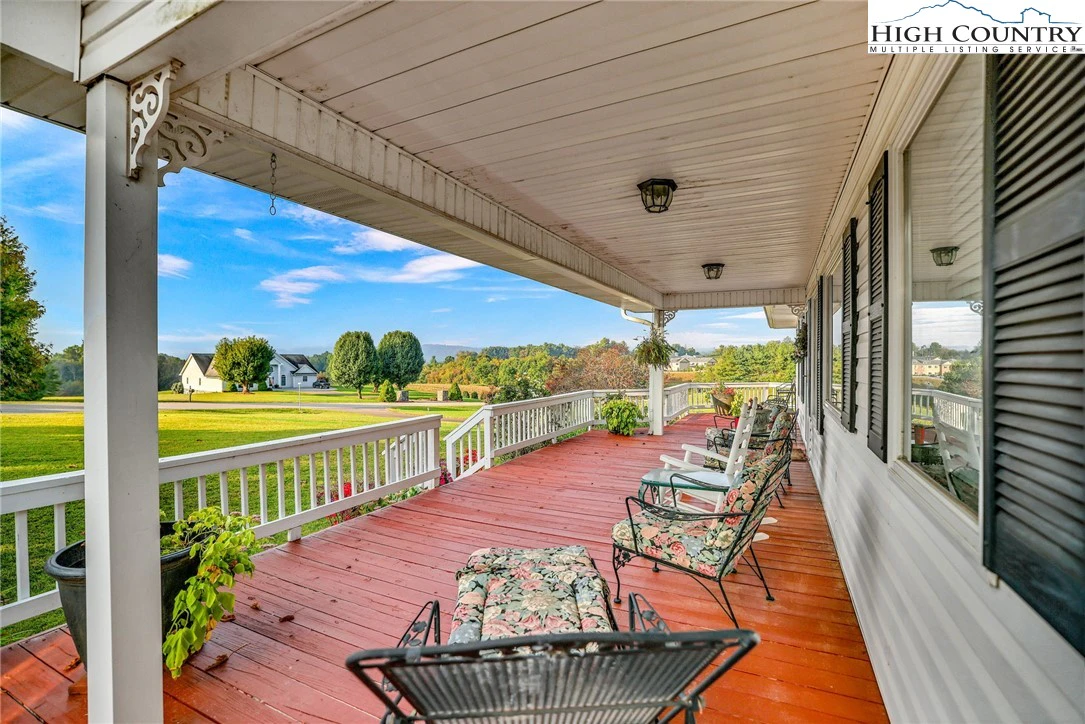 Image number 8 for the current listing