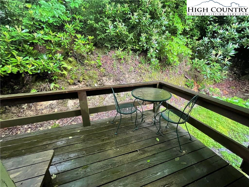 Image number 7 for the current listing