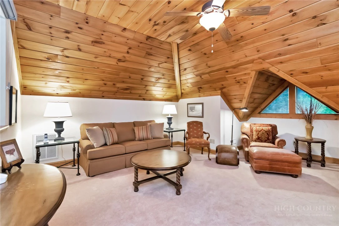 Image number 6 for the current listing