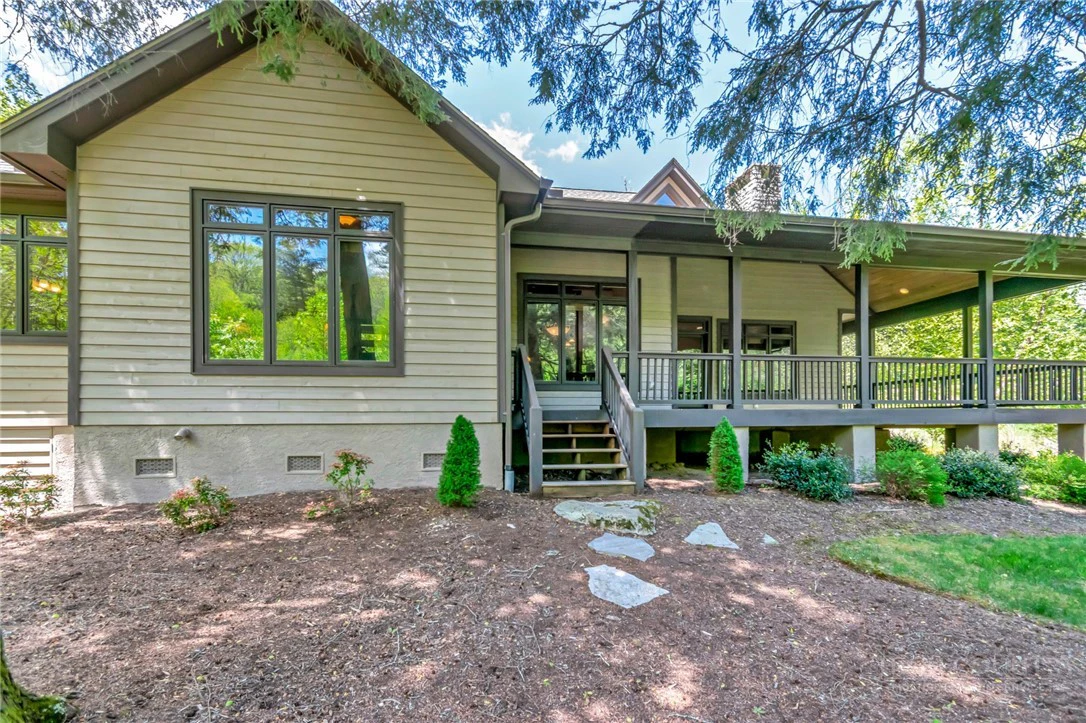 Image number 11 for the current listing