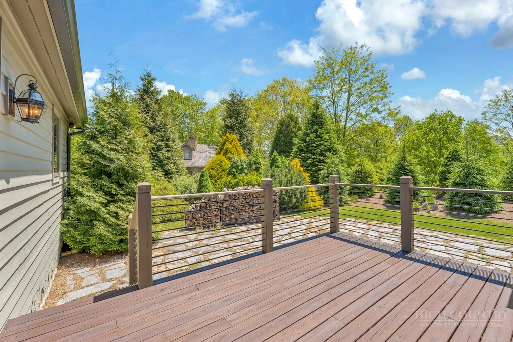 Image number 7 for the current listing