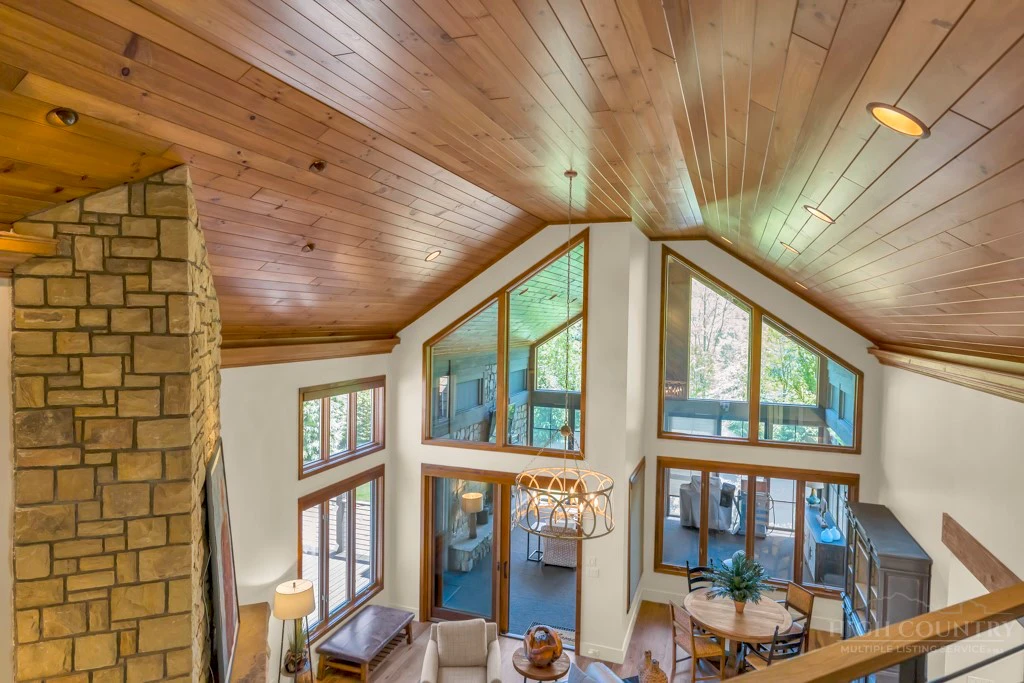 Image number 15 for the current listing