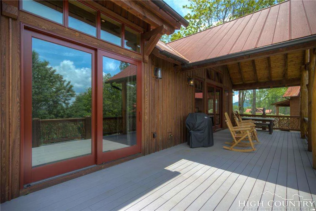 Image number 23 for the current listing