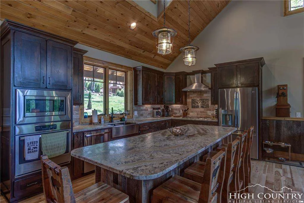 Image number 20 for the current listing